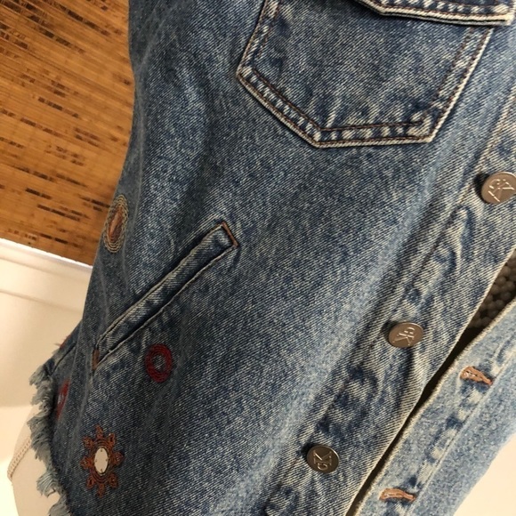 Calvin Klein Jean Jacket Vest! - Picture 5 of 6